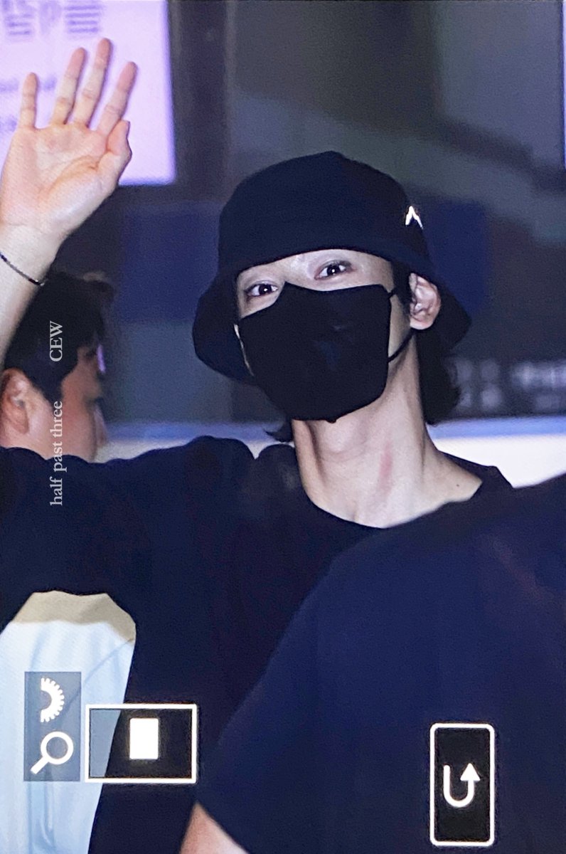 _halfpastthree_'s tweet photo. 230904

울 ㅇㅏ기 잘 다녀와아아앙( ¤̴̶̷̤́ ‧̫̮ ¤̴̶̷̤̀ )💙

#차은우 #CHAEUNWOO @offclASTRO https://t.co/qAViY3jaCL