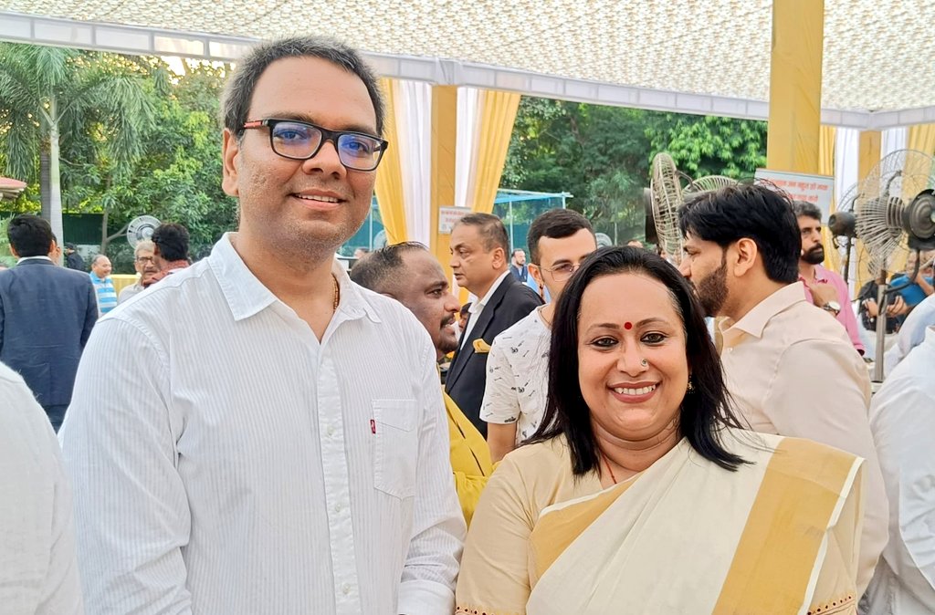 Ashish_HLA's tweet image. Glimpse of our Meet &amp;amp; Greet with @ProfCong Stalwarts @SalmanSoz Sir @AalimJaveri Bhai  @szarita Ji AND @INCIndia&apos;s Former MP Respected  @_SandeepDikshit Ji over a high tea with Hon. @ShashiTharoor Sir at his residence
#JudegaBharatJeetegaINDIA
#ProfessionalsForProgress