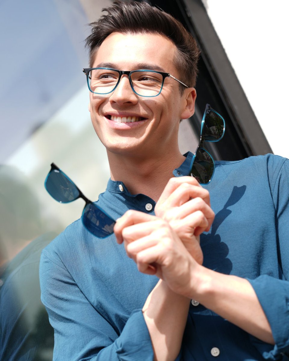 AFFLELOU_OPTICO's tweet photo. Transforma tus gafas AFFLELOU con un solo gesto gracias a nuestros exclusivos clips: sun, polarized, nightdrive...🔃 #MagicClip https://t.co/ngUoswLbGJ https://t.co/M4nZ8fM5dI