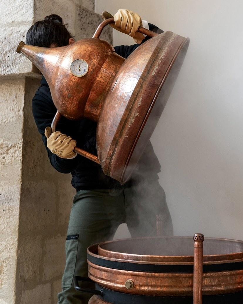 [RENTRÉE] Il est temps de retrouver les ruelles créatives du Viaduc, où chaque voûte est une porte ouverte sur l'artisanat d'exception 🎨

On espère que vos vacances ont été reposantes.

Nos artisans ont hâte de vous accueillir dans leurs ateliers 🤗

📷 : Distillerie du Viaduc