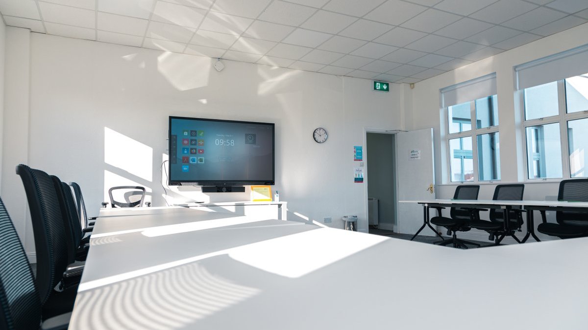 ACDALAllenwood's tweet photo. Our Conference Room is available to rent daily or on an hourly basis

We also have a fully equipped Computer Training Room, which can be rented on a daily or hourly basis. This room is on the first floor, and is also serviced by a lift.

#ACDAL #CoworkingSpace https://t.co/uR4J9BsUVM