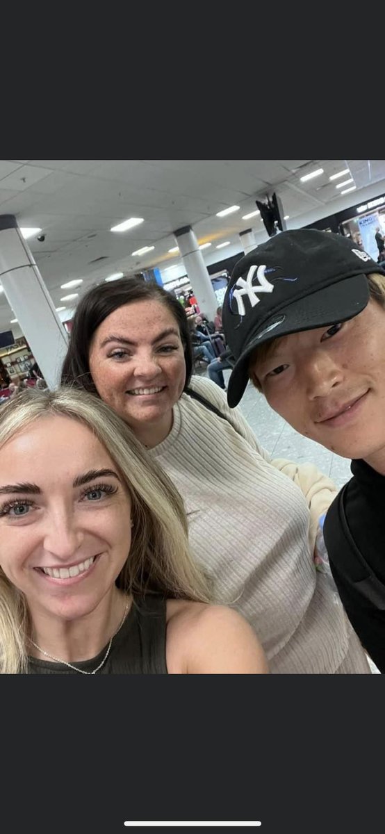 My ghirls and the main man this morning 💚💚