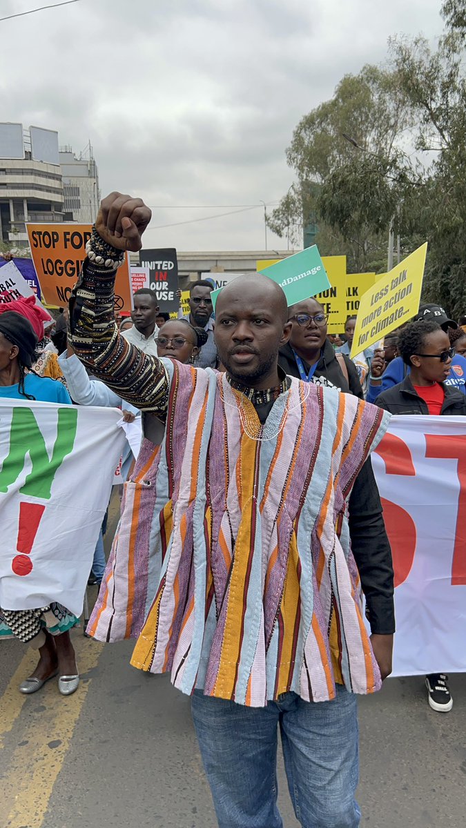 AfricansRising's tweet photo. We are the people!

We are the decision makers! 

The conversation about #ClimateJustice should be people led NOT government closed-door, street-barricades conversations! 

🚨 We are the CHANGE!! 

#AfricansRising #AfricaClimateSummit 
#DontGasAfrica #EndFossilFuels 
#StopEACOP https://t.co/ydH5qFX09w