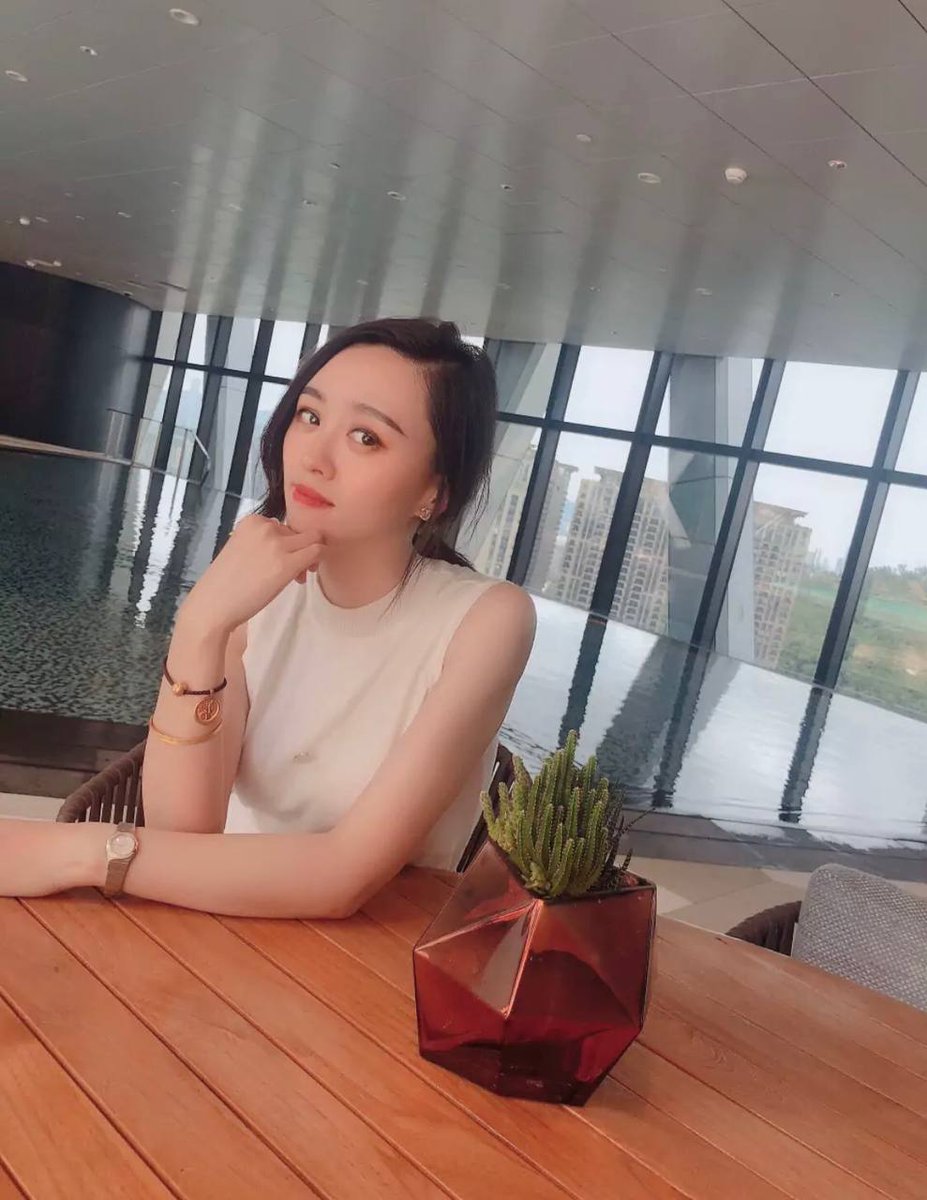 ChanngamSawitri's tweet photo. 我想，在这个世界上，虽然没有最美好的相遇，但却应该有为了相遇或者重逢，所做的最美好的努力。 https://t.co/l3V0CvwahX