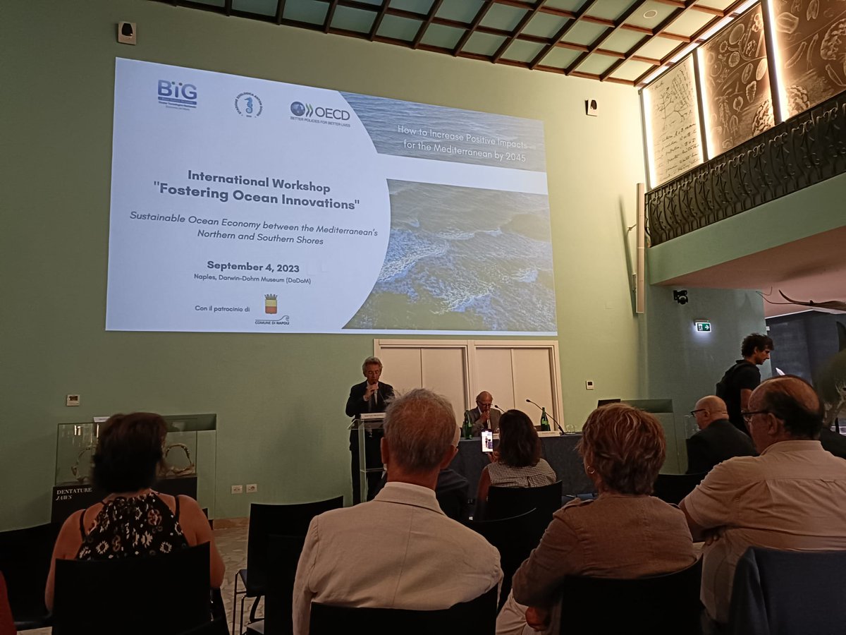 The mayor of Naples greets participants at the start of the Cluster BIG, Stazione Anton Dohrn, <a href="/OECD/">OECD ➡️ Better Policies for Better Lives</a>
workshop being held today, Sept. 4 in Naples, Italy.
<a href="/WestMedStrat/">WestMED Blue Economy Initiative</a> <a href="/cinea_eu/">CINEA 🇪🇺</a> #Mediterranean #Sustainability