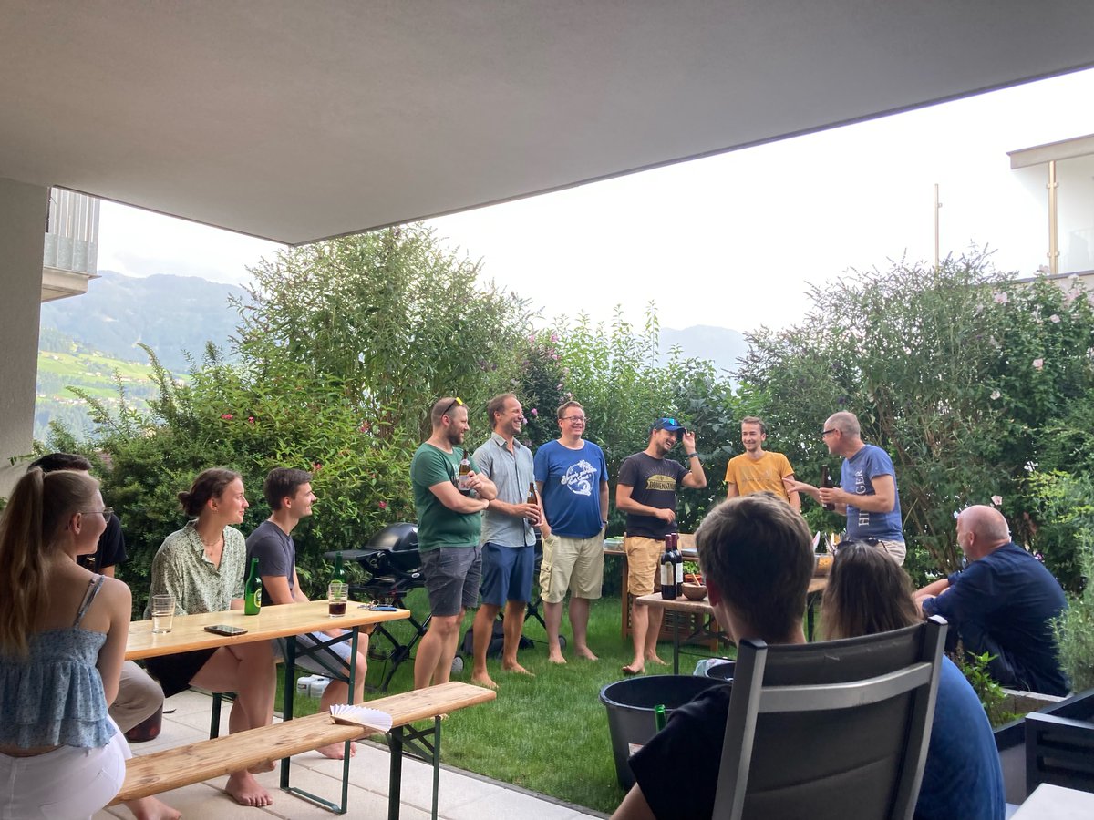 esdches's tweet photo. A fortnight ago we had a barbecue - the feast of feasts! It tasted delicious! A big thank you to Felix & Bianca for hosting the feast ๐ ๐ฝ๏ธ ๐ฅ ๐
#LifeAtESD #ESD #CHES #bbq #Grilling #Chilling #deliciousFood #BigThanks https://t.co/jSN35ZEp0F