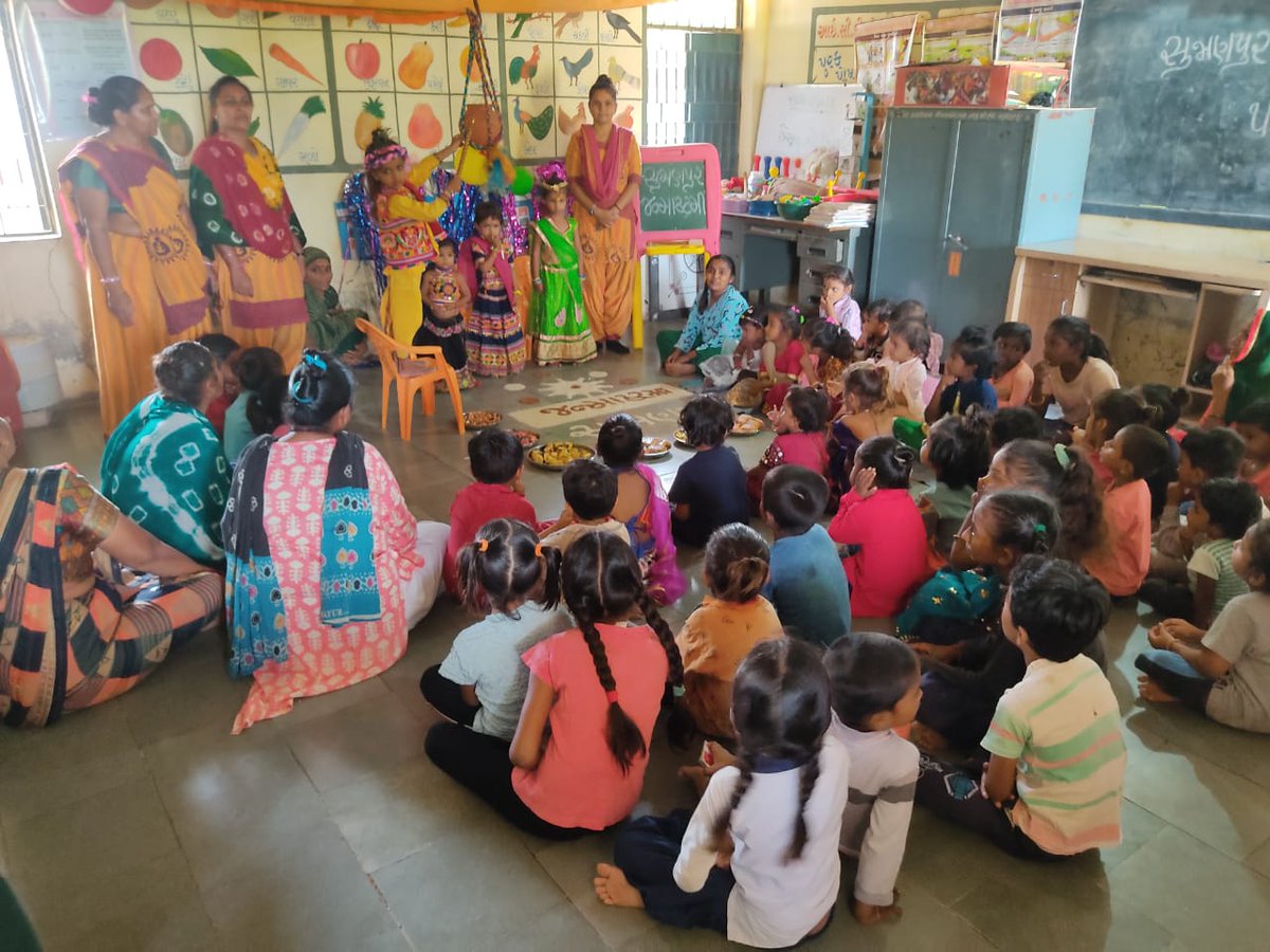 આજરોજ  સુજાણપુર-૧  આંગણવાડી કેન્દ્ર માં જન્માષ્ટમી પર્વ ની ઉજવણી કરવામાં આવી.