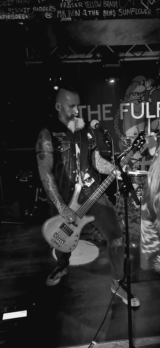 @ThishouseWB great night at @fulfordarmsyork #thishousewebuilt #thefulfordarms #york 🤘🎤🎸🥁🔥🖤