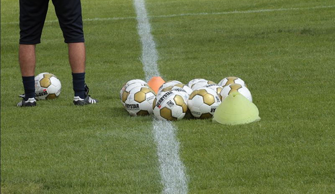 Bij <a href="/vvgemert/">vv Gemert</a> start over enkele weken weer de cursus 'jeugdvoetbal trainer-coach'. Speciaal bedoeld voor beginnende trainers, die  in korte tijd een stevige basis meekrijgen. Interesse? Kijk voor alle info op de site: 
vvgemert.nl/interne-cursus…