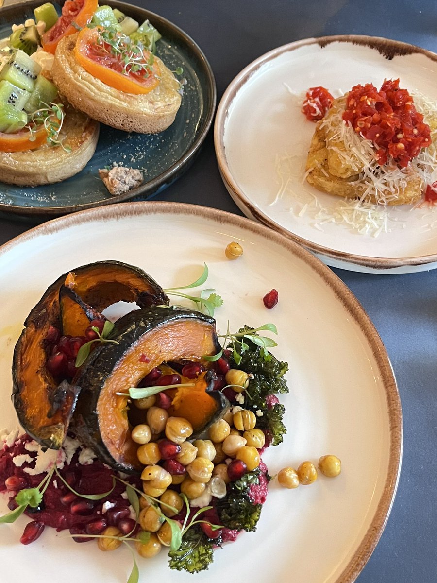 cc34211504's tweet photo. It is one of London's famous restaurants. https://t.co/mBcZ0pGVDa