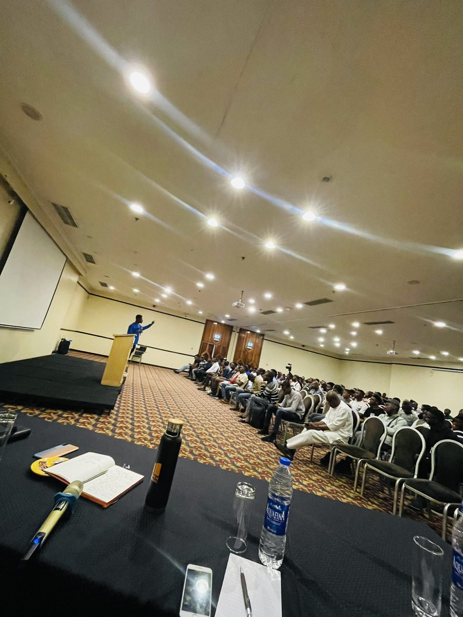 financegeeek's tweet image. If you’re here use the hashtag #mavenin9ja !!!

I want to connect with all of you!