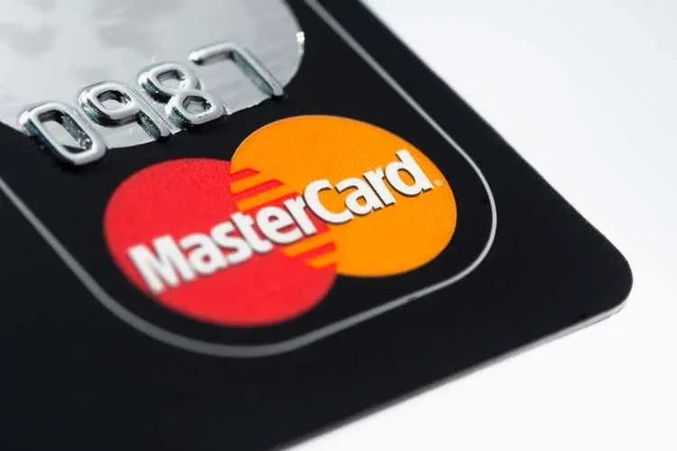Bernard_Lepson's tweet photo. Is MasterCard grossly overvalued? 
$sofi $job $aapl $sq $tsla $pltr $pypl $open $baba $amzn $btc $amc $gme $muln $jpm $bac $wfc $lcid $td $c $nvda $amd $mstr $meta $spy $bb $abnb $hood $nflx $cvna $mara $riot $rivn 
1
Market

The credit card market is mainly composed of four different key players:

1. Card issuers: Companies that offer credit cards are usually financial organizations such as banks and credit unions. They generate income through annual fees, interest rates on outstanding amounts, and substantial additional taxes. They are also responsible for screening potential cardholders.
2. Cardholders: These are the customers and companies who use the credit card for transactions. They benefit from the ease and functionality of online shopping, as well as the opportunity to build credit, but they also face the danger of falling into debt due to high interest rates.

3. Merchants: This group includes companies that accept credit cards as a form of payment. It is an inevitable evil that companies must pay transaction networks and card issuers while expanding their consumer base with credit cards.

4. Transaction Network: Two of our companies, Visa and Mastercard, are involved. They join other competitors like American Express ( AXP ) and Discover ( DFS ) in facilitating transactions between cardholders and merchants. They act as intermediaries in the transaction process and are compensated with fees.

The overall credit card market is expected to grow at a CAGR of 8.5% through 2030. This growth is mainly driven by the increasing use of credit cards in Asia-Pacific countries.

India's projected growth is particularly impressive:

Equally impressive was the growth in credit card transactions in South Korea. This confirms that India's projected growth rate is fully achievable.

Credit card ownership is already very high in many countries such as Canada, Israel and of course the largest credit card market by 2022 - the US:

The entire credit card market appears to be a very promising one. Especially the trading network should be able to take advantage of the growing market, as these are pure businesses in the space. To summarize the main points of MasterCard as a transaction network, I performed a small SWOT analysis.

2
Advantage

Global brand recognition and extensive network
As one of the most recognized brands in the world, MasterCard has considerable competitive advantages. The company has also built a global reach that new competitors cannot match, with millions of ATMs and recognition in tens of millions of institutions around the world.
technical infrastructure
The company has a strong technical infrastructure that can safely and efficiently manage billions of transactions, providing a solid foundation for its expansion and innovative products.

partnerships and alliances
Partnering with banks, retailers and other financial institutions, Mastercard is able to offer a range of value-added services, rewards and discounts to attract and retain customers.

The strength of MasterCard can be summed up in one word: double dragon head.
As of 2020, the two companies Visa and MasterCard together accounted for approximately 65% of the global market for online purchase transactions. Visa currently has about 40% of the market, while Mastercard has "only" 25%. The rest of the market is almost occupied by UnionPay. So, it can be said that the entire western world depends on Visa or Mastercard to process payments.

3
Weakness

Reliance on Banking Partners
MasterCard's business relies heavily on its relationships with card-issuing banks. The company's market coverage and revenue could be directly affected by any tension in these relationships.
Limited direct customer interaction
Unlike other fintech businesses that offer consumer-facing platforms, Mastercard largely acts as a middleman, with little direct interaction with end users.

04
Chance

Emerging Markets

In underdeveloped countries, the majority of transactions are still conducted in cash, so there is a sizeable untapped market. If Mastercard wanted to expand internationally, it could certainly focus on those markets.

digital transformation
As the digital payment trend continues to develop, Mastercard has the opportunity to further develop its online and mobile payment solutions.

Expansion into financial services
By expanding its existing financial services, such as insurance, loans and investment product services, directly or through partners, Mastercard can broaden the range of products it offers.

B2B payment
The business-to-business (B2B) payments market is mostly unaffected and offers considerable opportunity for expansion.

5
Threaten

Intense competition

MasterCard has become second only to Visa in the credit card market. Mastercard could continue to lose market share as Visa leverages its size to strike more attractive deals with banks and other partners. Additionally, other fintech companies such as PayPal and even Apple are increasingly trying to gain market share in the payments industry.

cyber security risk
Cyberattacks frequently target the financial services industry, and any compromise could seriously damage Mastercard's reputation and customer confidence.
economic fluctuations
Mastercard is vulnerable to a U.S. recession because it operates in the financial sector, which can affect consumer spending and thus transaction volumes.
technology disintermediation
Blockchain and other distributed ledger technologies could eliminate the need for middlemen in financial transactions, jeopardizing MasterCard's main activity.
The SWOT analysis shows that MasterCard is a high-quality company that is well positioned to capitalize on the growing credit card market. While there are weaknesses and threats, I believe the company's strengths and opportunities outweigh the negatives.

06
Valuation

Mastercard currently trades at about 38 times earnings. While that might seem high at first glance, it's about 10% below the company's 5-year average price-to-earnings ratio of 42. These high P/E ratios indicate that the company is of very high quality.

When comparing Visa and Mastercard, we can see that Mastercard currently trades at a sizeable valuation premium compared to Visa.

Over the past 10 years, it's clear that they've traded pretty much in line with each other, but overall, Mastercard is the higher P/E of the two. However, this discrepancy appears to have widened over the past few months:

To justify this premium, one could argue that Mastercard has to be the higher quality of the two companies. However, when we look at the current growth and profitability metrics, the two are very close, with Mastercard growing faster on most metrics and Visa appearing to be ahead on many profitability metrics.

We get a similar picture in almost every other valuation metric, with Visa being lower in almost every metric:

As already mentioned above, Visa currently has a decent valuation.

7
Discounted Cash Flow Analysis

To independently value Mastercard for Visa now, I performed a small discounted cash flow analysis (DCF) that takes into account Mastercard's projected future growth rate. The blue cells in the analysis are the main assumptions I used to evaluate the company.
Revenue: I expect 13% annual revenue growth over the next 8 years. That's 1% higher than the company's ten-year compound annual growth rate, but in line with analysts' expectations. That might seem aggressive considering the credit card market is projected to grow 8.5%.
EBIT margin: For EBIT margin, I used the average of the past 3 years and expect it to remain at 55% for the next 8 years.
Financial results and taxes: I averaged the past three years' values, so using -19% to calculate net profit from 2023 to 2030.

Tax Rates: For tax rates, my calculations are pretty much the same. I calculated the average over the past three years and then projected that it will remain at 16% for the next few years.

Free Cash Flow: I calculated EBIAT using the above tax rates and then tried to estimate an appropriate EBIAT to FCF ratio. Here again I average the past three years and use -3% to calculate MasterCard's future cash flow.

WACC: I'm using MasterCard's current WACC of 9.5%.

Perpetual Growth Rate: A perpetual growth rate of 3.5% is assumed in the analysis.

Based on the above assumptions, we arrive at a target price of around $320. This suggests that the company's valuation may be about 20% overvalued.

8
Conclusion

MasterCard is a very high quality company. The almost duopoly situation between Visa and Mastercard (and thus the high achievable margins) is definitely worth some sort of premium relative to the market as a whole.
The credit card market as a whole is an extremely attractive investment market. With an estimated annual growth rate of 8.5%, and with many emerging countries to tap, the growth rate for this market is attractive.
However, Mastercard is currently overvalued based on our competitor analysis and DCF, and with Visa being the market leader with ~40% global market share, Visa's current valuation is more attractive.