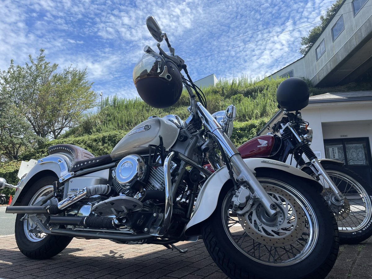 chii_DSC400's tweet photo. #バイク乗りとして軽く自己紹介 

名前:ちぃ。
住み:愛媛
年齢:1986年
愛車: DSC400(白ドラちゃん🤍⸝⋆)

全力ヤエー👋が得意です٩( ¨ )ว=͟͞✨️
よろしくお願いいたします(◍︎´꒳`◍︎)

 #バイク好きな人と繋がりたい 
 #ドラッグスター
 #ドラッグスタークラシック
 #DSC400 https://t.co/SqqF0kuzAD