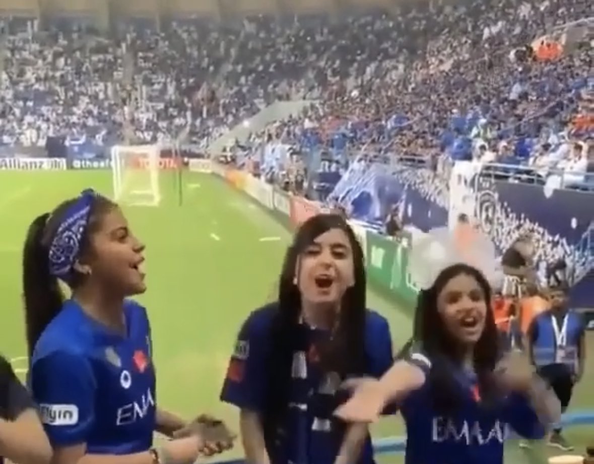 Farsm0's tweet photo. خاص 🚨|

من المتوقع ان يلعب الهلال في ملعب جامعة الاميرة نورة نظرًا لقرب الملعب من سكن الطالبات ولضمان اكثر من ١٠ الاف مشجع ومشجعة في الملعب https://t.co/7aiHS3DriV