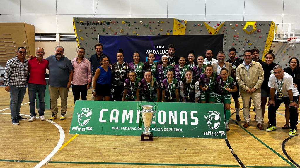 NLevel360's tweet image. 🥇 Nuestras jugadoras Julia y Ksenia se proclaman campeonas de la Copa de Andalucía con el @AtleticoTorcal 🏆

💼 #NextLevel360 || #FutsalFem ⚽