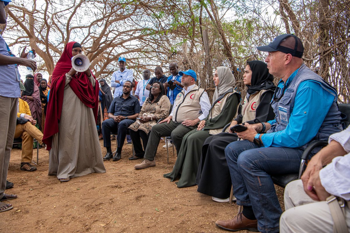Ejs_Somalia's tweet photo. The Director of @ICECAEP_IGAD, @AmbGamal along with the Director General of @COP28_UAE and #UN officials, visited the #Dadaab Refugee Camp in #Kenya on Sunday where they met with climate-displaced families. 
#AfricaClimateSummit23 #ClimateAction 
#IGADclimateadaptationstrategy https://t.co/ICWzUm7zn2
