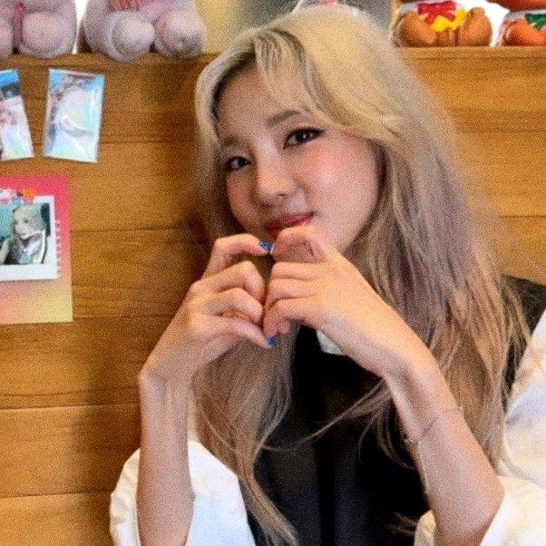 daragcn's tweet photo. — #SANDARAPARK @krungy21 https://t.co/sRw7qZpvvV