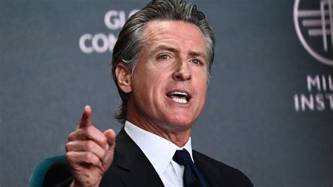 matjendav4's tweet photo. Newsom caves ~ ~ California to expand fossil fuel project Gavin Newsom said he was 'fully committed' to shutting down https://t.co/5MO0lxLPio https://t.co/6oYFfuPrPt