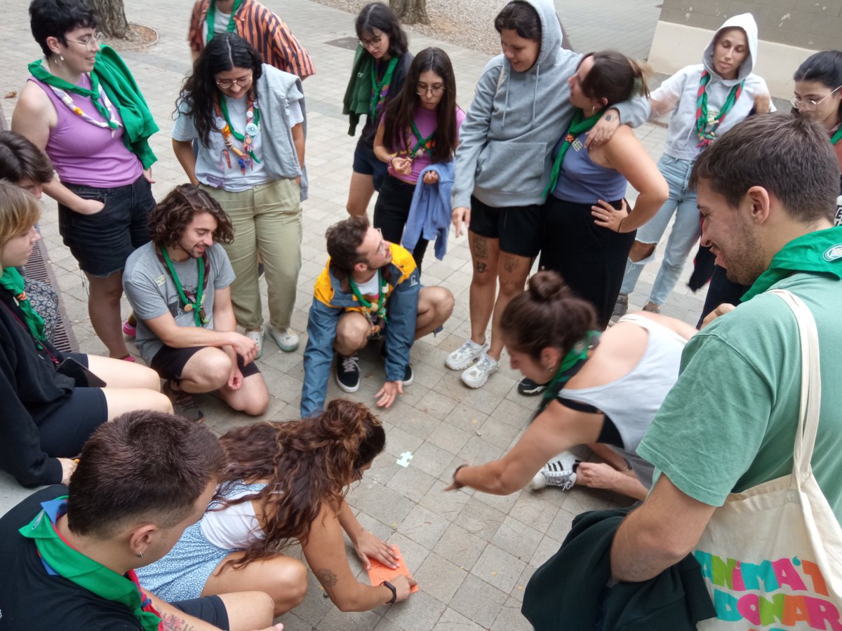 EscoltesCat's tweet photo. 👥 Aquest cap de setmana hem donat el tret de sortida a la feina associativa amb la Junta General, incorporant noves cares als equips i treballant les Memòries del curs passat.

🌟 Hem començat a concretar els Projectes i Línies estratègiques compartides per al nou curs. https://t.co/uaoItO1IiV