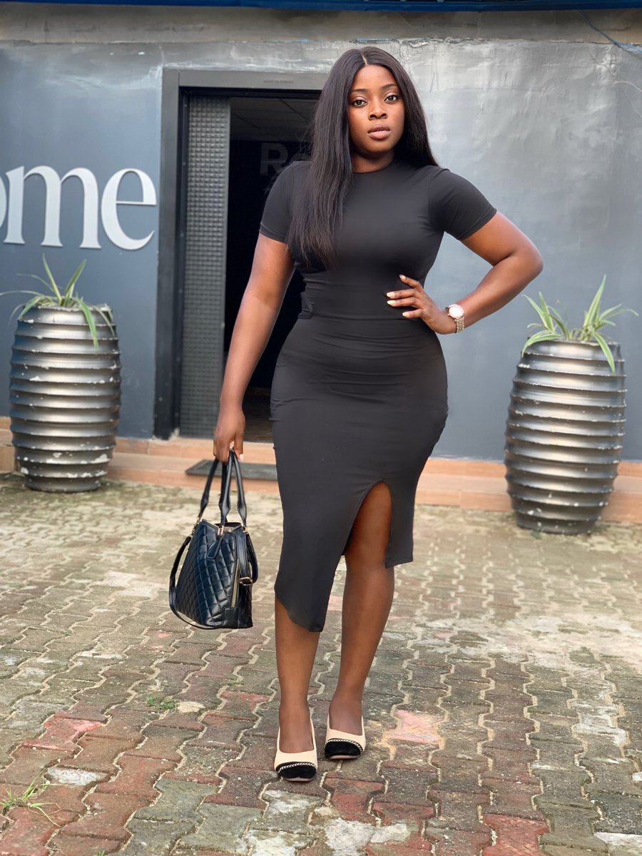 gbemi_f's tweet photo. Passed the Monday Vibe Check ✔️✔️✔️ 

#16thHeadiesAwards #nextrated TG Omori Next Rated Adekunle 6th of September https://t.co/CMfRLAkOLM