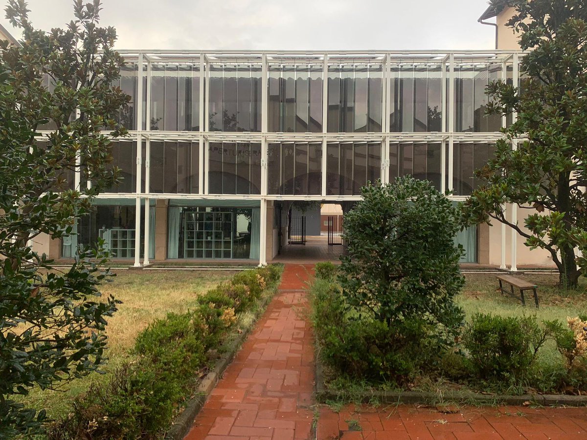 🇮🇹 Photos from the pilot action at <a href="/UNI_FIRENZE/">Università di Firenze</a> 🏦

💡A metallic structure with transparent PV panels as a shading system for daylight control

This will:
🌡️Improve the thermal performance of the building 
☀️ Increase the renewable energy production within the school

#GOMED