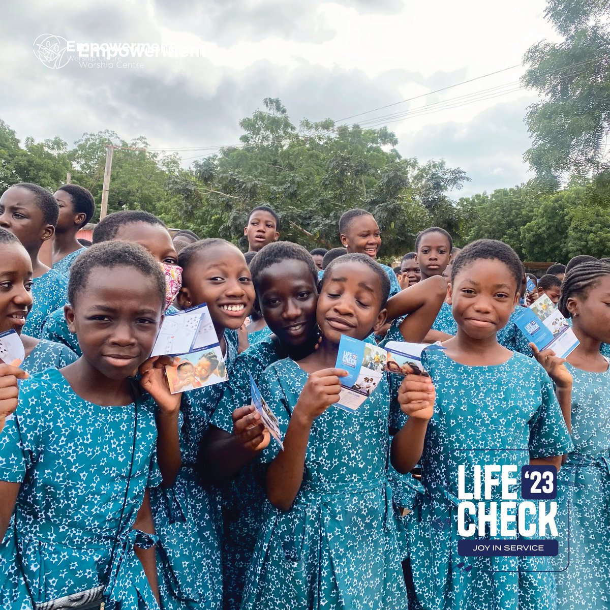 ewclife's tweet photo. The LIFECHECK BACK2SCHOOL TRAIN continues at Achimota Basic 2 School! 

The students are excited and anticipating their Back to School packs this weekend. 

There’s still time to get involved by donating stationery or sponsoring a child. 

Call 0551000002 to get involved. https://t.co/G7I26LXIKt