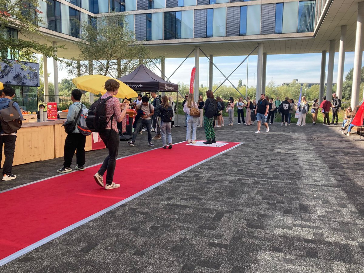 UvA Faculty of Science tweet media