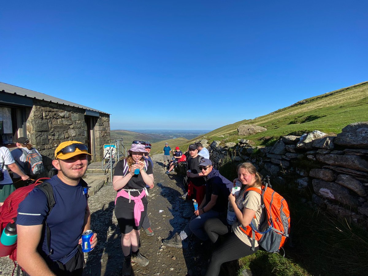 @Stephen_GUK <a href="/Alex_Cockerham/">Alex Cockerham</a> <a href="/yusuf_huraira/">Yusuf huraira</a> @MarkkWinder They've reached the half way point!