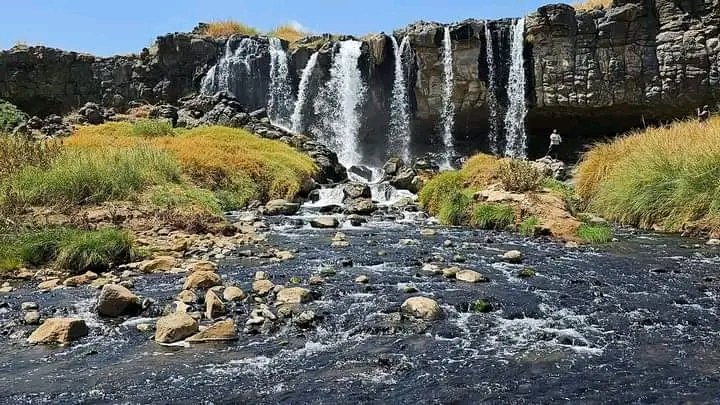 10_ekai's tweet image. This is Nakengere waterfall in Kapedo, Turkana county.
@ntvkenya 
@stanleyloter 
@GideonLolimo 
@Ceciliaishuu 

#exploreTurkana
#tembeaTurkana