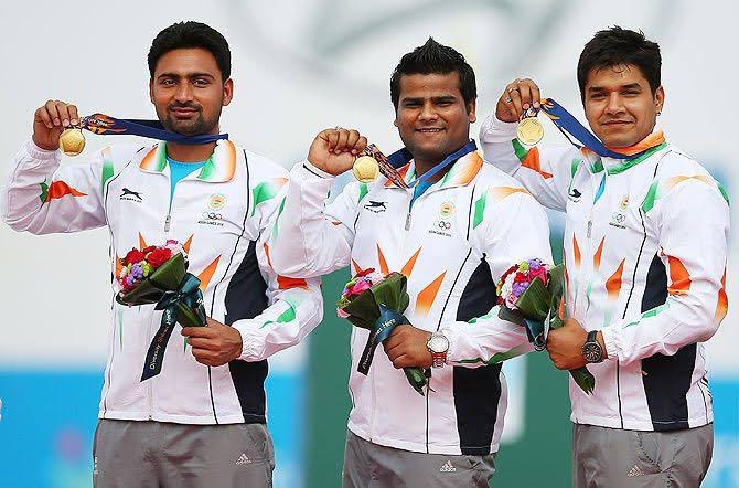 IndiaSportsHub's tweet photo. It was the compound team of @archer_abhishek @Rajat_archer and Sandeep Kumar who won India’s only Gold Medal so far in #AsianGames https://t.co/W9ZHJdRxlk