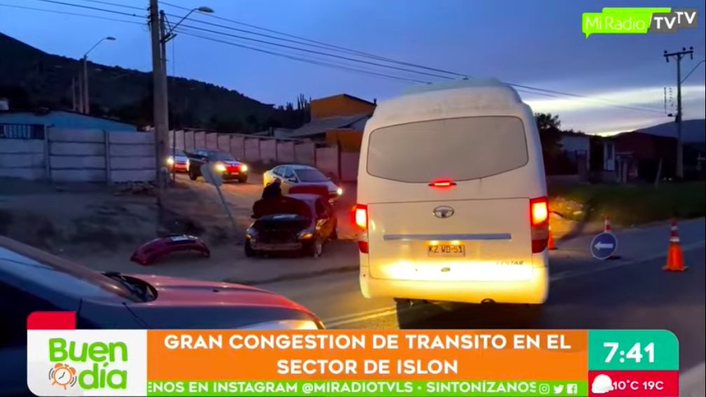 MiRadiols's tweet photo. ⭕️Congestión vehicular en Avenida Islón, en ambos sentidos, tras accidente vehicular ocurrido en horas de la noche del domingo https://t.co/D9FFBgxiQZ