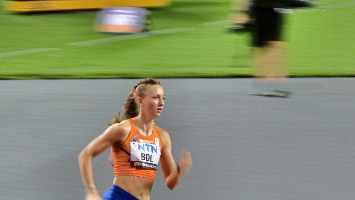 Maandagavond Bellinzona!
Bol, Peeters #400mhrd
Burnet #100m
Angela #400mhrd
Bonevacia, Agard, Klein-Ikkink, Boers #400m
Seedo, Visser #100m
Visser #100mhrd
Van Klinken #discus
Amels #hoog
slv.laportal.net/Competitions/D…
Vanaf 19.55 uur live op Ziggo Tennis 💪