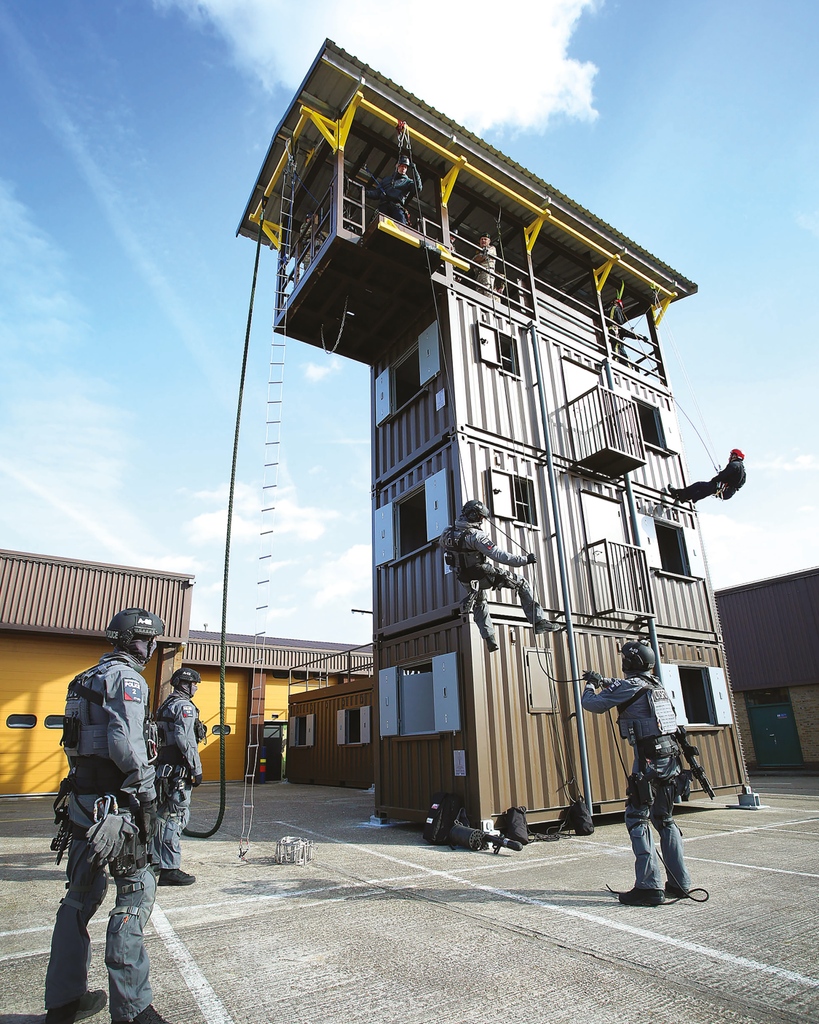 BeaverFitUK's tweet photo. Taking training to new heights with the Royal Marines Reserves.
📍 The Centre for Urban Tactics and Climbing, RMR London
#BeaverFit #RMR #TrainingTower #Tactical https://t.co/g06nhniqmq