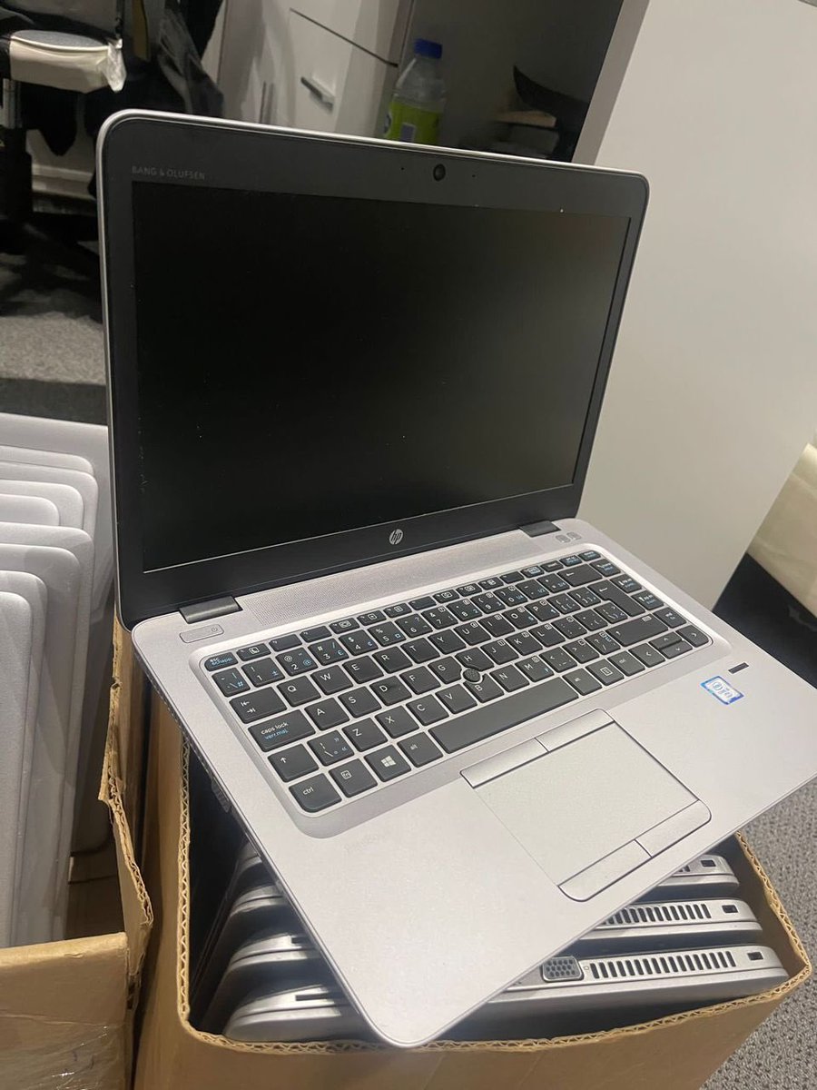HP 840 G3 6th generation
Core i5 
RAM 8GB DDR4
256GB SSD SATA
PROCESSEUR 2.5GHZ
Intel graphics 520

Disponible @chezlamadre ! 

☎️Contact: (+228) 92 600790 

#chezlamadré #hp840g3 #laptops #electronics #phonestore #lomé #togo #hotdeals #holidays #technology
