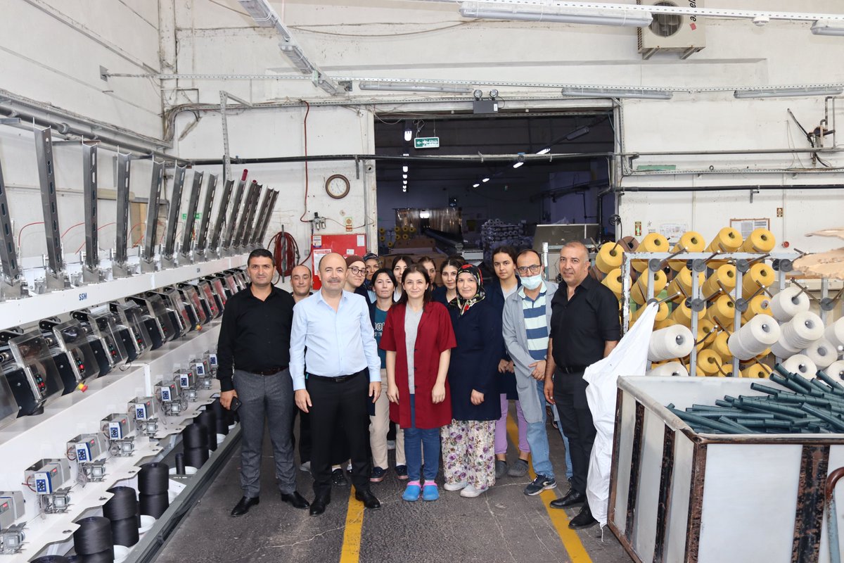 MuratliKAYMKMLK's tweet photo. Kaymakamımız Sn.@BULENTUYGUR25, Teknik İplik Tekstil San. Ve Tic. Ltd. Şti İşletmesi ziyaretinde kendisine Fabrika Müdürü Ali Bey ve İdari İşler Müdürü Arif Bey eşlik ederek işletme hakkında bilgi paylaşımında bulundular.
#muratli https://t.co/BPTHbGoF0N