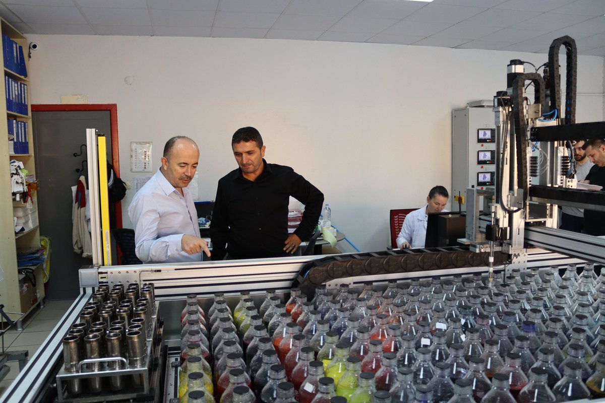 MuratliKAYMKMLK's tweet photo. Kaymakamımız Sn.@BULENTUYGUR25, Teknik İplik Tekstil San. Ve Tic. Ltd. Şti İşletmesi ziyaretinde kendisine Fabrika Müdürü Ali Bey ve İdari İşler Müdürü Arif Bey eşlik ederek işletme hakkında bilgi paylaşımında bulundular.
#muratli https://t.co/BPTHbGoF0N