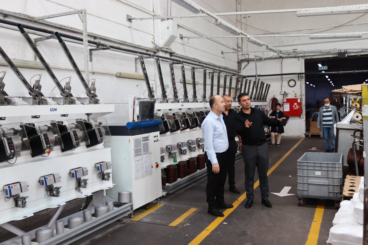 MuratliKAYMKMLK's tweet photo. Kaymakamımız Sn.@BULENTUYGUR25, Teknik İplik Tekstil San. Ve Tic. Ltd. Şti İşletmesi ziyaretinde kendisine Fabrika Müdürü Ali Bey ve İdari İşler Müdürü Arif Bey eşlik ederek işletme hakkında bilgi paylaşımında bulundular.
#muratli https://t.co/BPTHbGoF0N