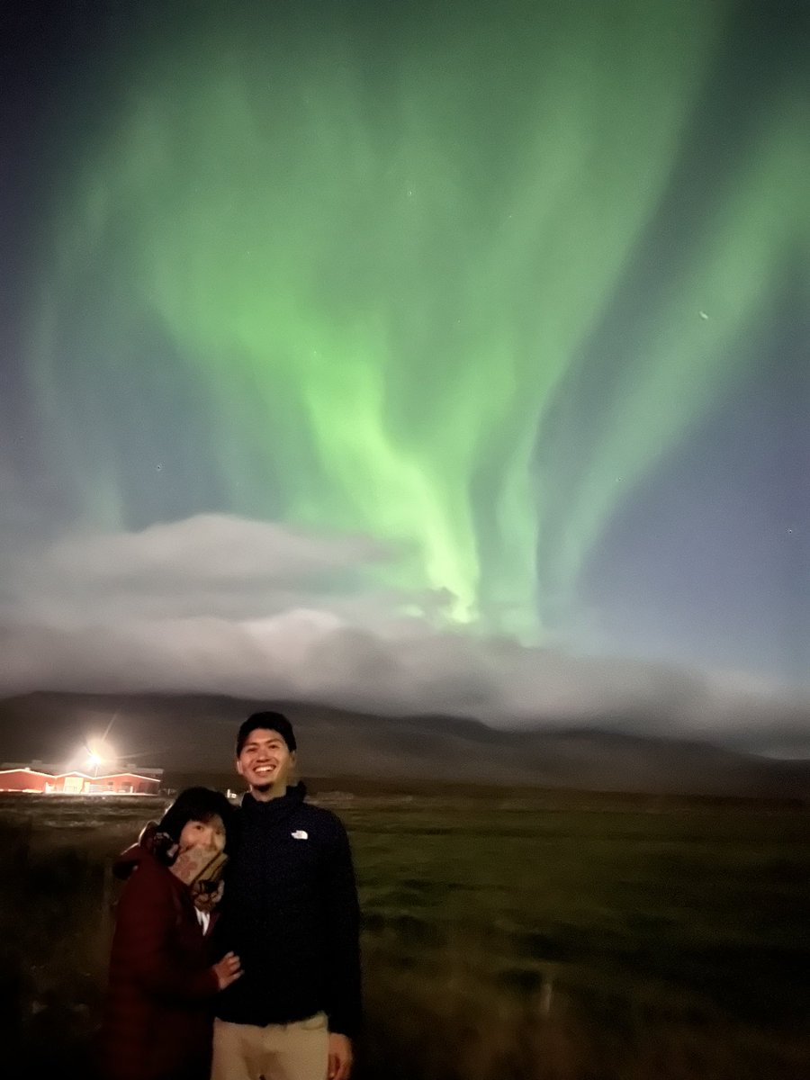 infinitytrip_yk's tweet photo. アイスランド🇮🇸

2日連続オーロラ見れるなんて幸運すぎ！
イタリアでスマホ盗られたから慰めてくれてるのだろうか😂 https://t.co/ubYsGaOvcq