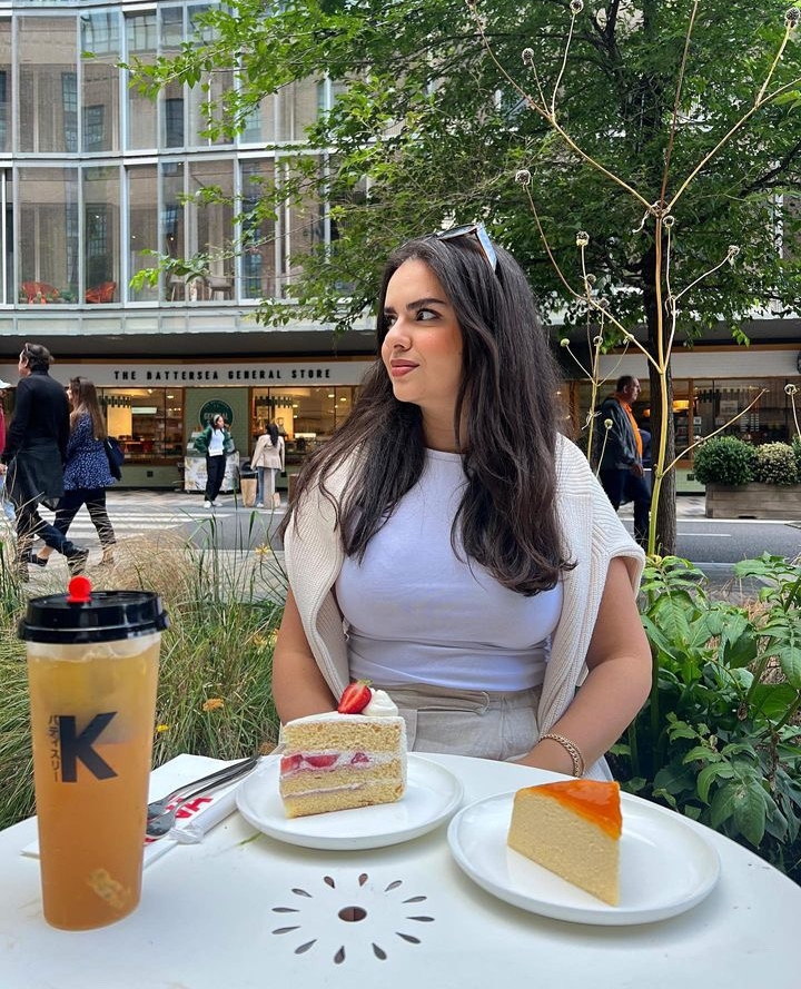 BatterseaPwrStn's tweet photo. Monday decisions… Strawberry Shortcake or Japanese Souffle Cheesecake? 🍰🍮
📍 Kova Patisserie, Circus Road West
📷 @maramhendy
#BatterseaPowerStation #KovaPatisserie #MondayDecisions #Kova #SweetTreat #JapanesePatisserie#Eat #Drink #Shop #Play https://t.co/aYlIJixwfC