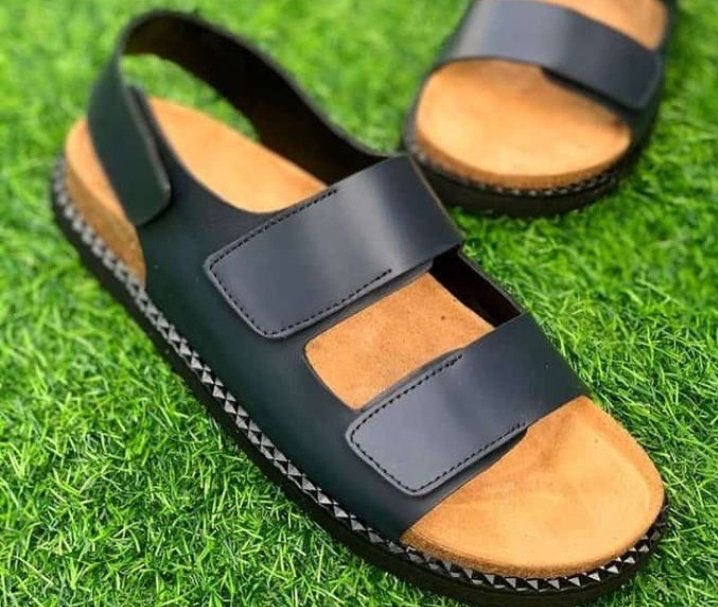 ohgracieoguns's tweet photo. Sandal or slide ?
Which do you prefer ?😊 https://t.co/DUS84Bc48Z