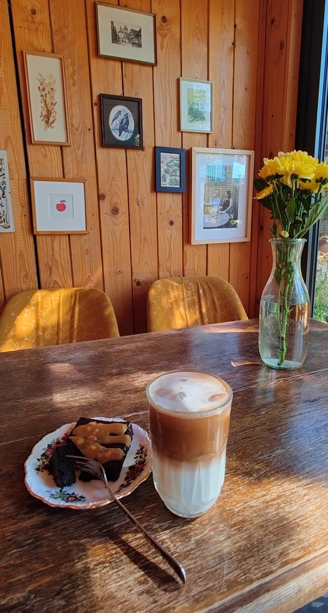 der_fuggs's tweet photo. #Pixiepause
in diesem bezaubernden, cozy Hüttchen. https://t.co/IthxCfk5oo