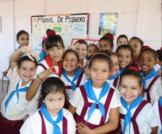 Este #4Septiembre nuestros niños, adolescentes y jóvenes vuelven a las aulas y #Cuba toda es una fiesta.

Mucho se ha trabajado en el país para hacer de este nuevo curso escolar otro periodo de aprendizajes, que prepare a nuestros más jóvenes para superar sus propios retos. 🇨🇺