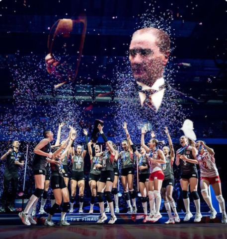 Tutorabc_Turkey's tweet photo. Congratulations to the Turkish women's volleyball team and their successful coach Daniele Santarelli for this great victory!
#FileninSultanlari  #EuroVolley2023 https://t.co/UrF6LSnnqa