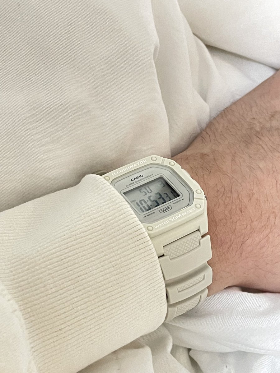 ts_xmas's tweet photo. ꕀ แจกน้อง 1รางว้ล rt นี้งับ
น้อง casio สีขาวจั้วน่ารักม้ากก ถึงจะอยู่ในวัยทำงานแล้วว พอใส่น้องเหมือนได้ลดอายุดูเด็กน้อยม้ากก ;-; ใครอยากได้ rt ไว้น้าาปุกาศ 9กย งับ✨ https://t.co/sxq4cQAlVk