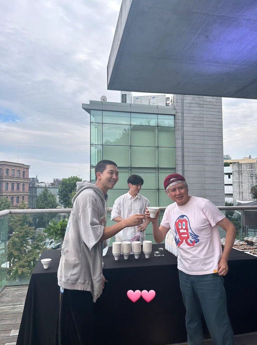 knj_brasil's tweet photo. 🎥 | MAIS FOTOS!! #RM atualizou seu story do Instagram

I vote #Indigo by #RM for 
#KpopAlbumOfTheYear at #PopGoldenAwards 2023 https://t.co/rkmMQVz0fy