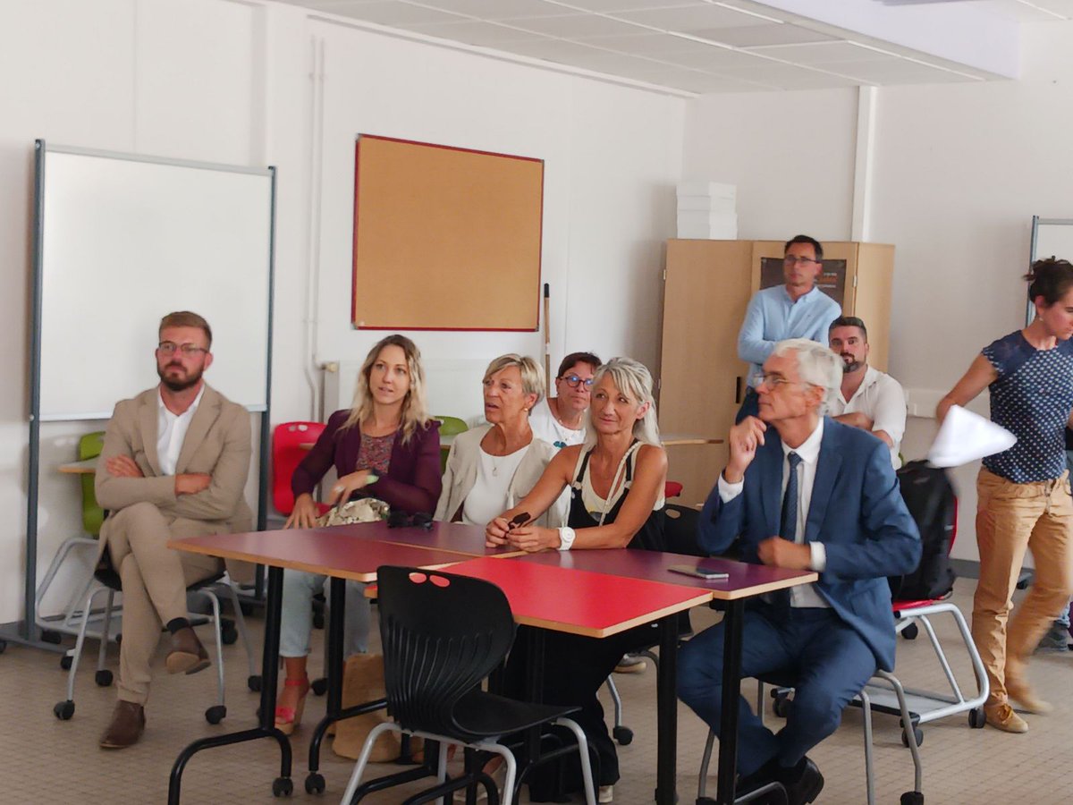 Directeur académique de l'Ain tweet media