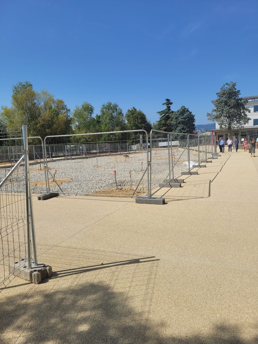 Directeur académique de l'Ain tweet media