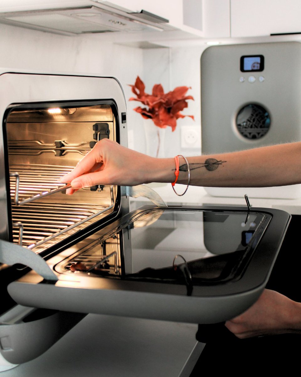 daan_tech's tweet image. 🎉 Annonce Palpitante ! 🚀

Découvrez Joe, notre dernière merveille de chez Daan Tech ! Vous l&apos;attendiez avec impatience ! 🙌
Croyez-nous, chaque seconde en valait la peine !
Restez connectés : Joe s&apos;apprête à révolutionner votre univers de cuisson! 🌟
Bientôt en #précommande