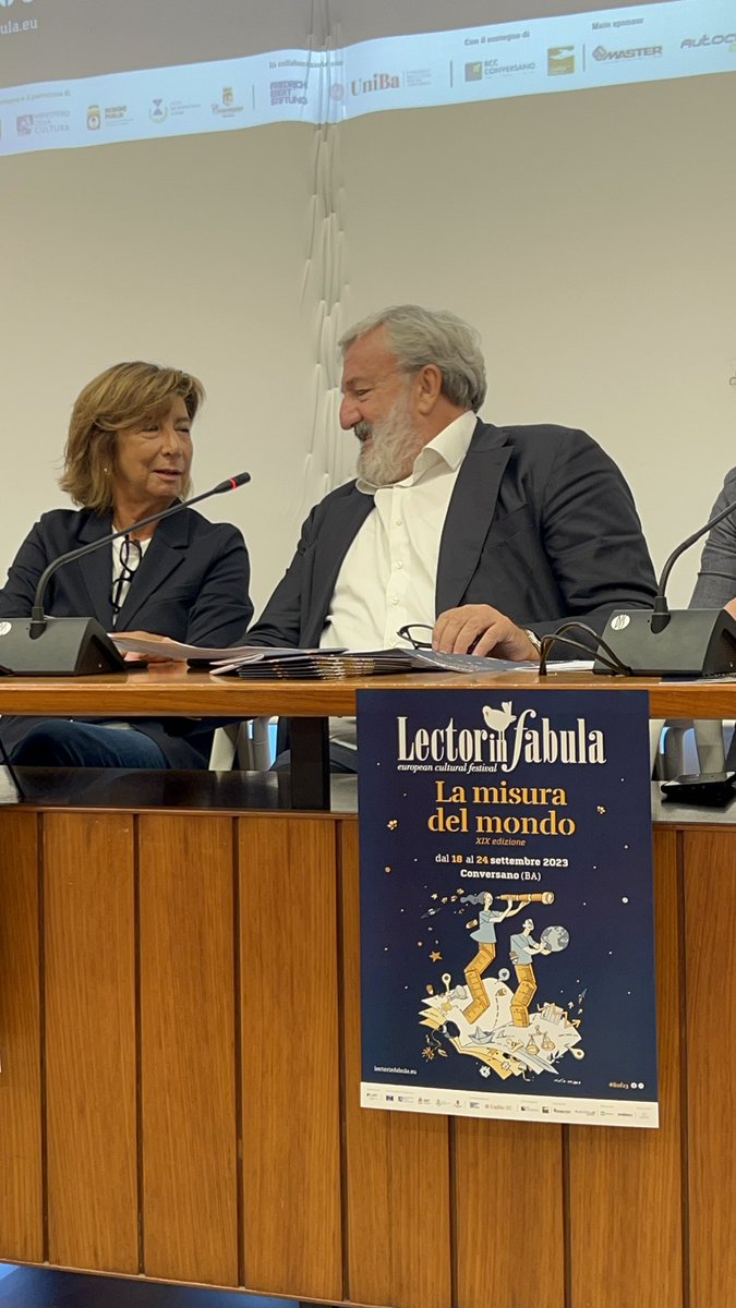 RegionePuglia's tweet photo. ✨ Annunciato in conferenza stampa il ricco programma di #Lectorinfabula 2023.
Un evento che da oltre 15 anni affronta i temi di attualità con il pubblico pugliese e di Conversano e con ospiti d’eccezione.
➡️ https://t.co/4uPMcqMgtI
@micheleemiliano https://t.co/AqGfxf2Ewi