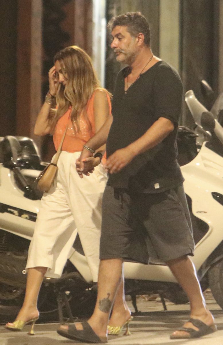 eVaN_GiAn's tweet image. Όταν σκάει η γυναίκα σου στις 4 το πρωί να σε μαζέψει από την πρέφα